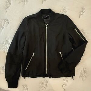 🤩Kendall & Kylie Classic Bomber Jacket🤩